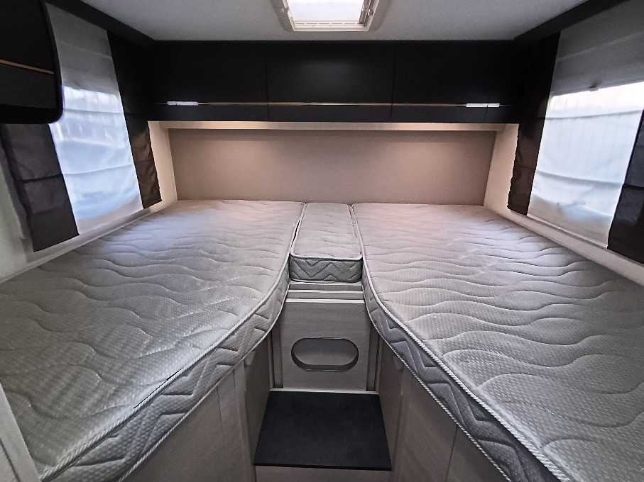 challenger-337ga-graphite-vip-gemelli-cambioautomatico-semintegrale-barberacaravan-castelboglione-at-10