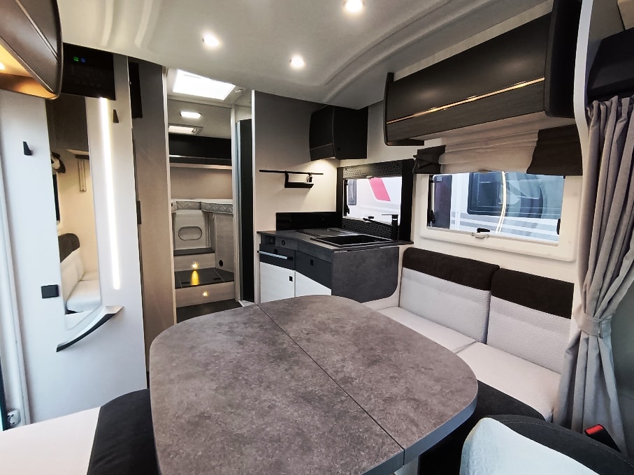 challenger-337ga-graphite-vip-gemelli-cambioautomatico-semintegrale-barberacaravan-castelboglione-at-4