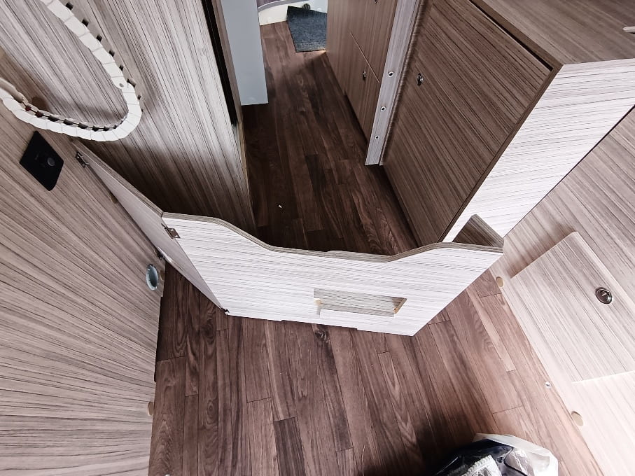 elnagh-e-van-furgonato-6-xl-premium-barberacaravan-castelboglione-at-12