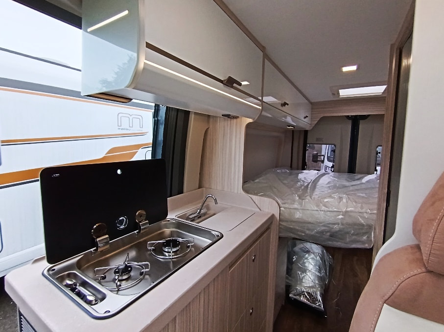 elnagh-e-van-furgonato-6-xl-premium-barberacaravan-castelboglione-at-8
