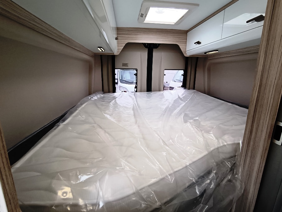 elnagh-e-van-furgonato-6-xl-premium-barberacaravan-castelboglione-at-9