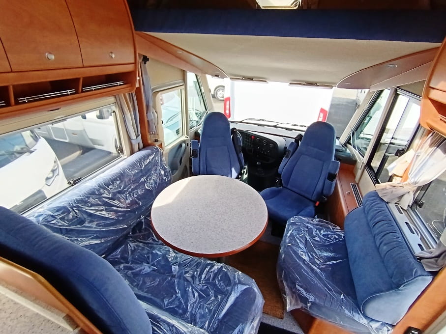 carthago-chic-i47-iveco-patente-c-alde-motorhome-barberacaravan-castelboglione-at-4