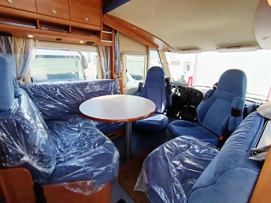 carthago-chic-i47-iveco-patente-c-alde-motorhome-barberacaravan-castelboglione-at-5