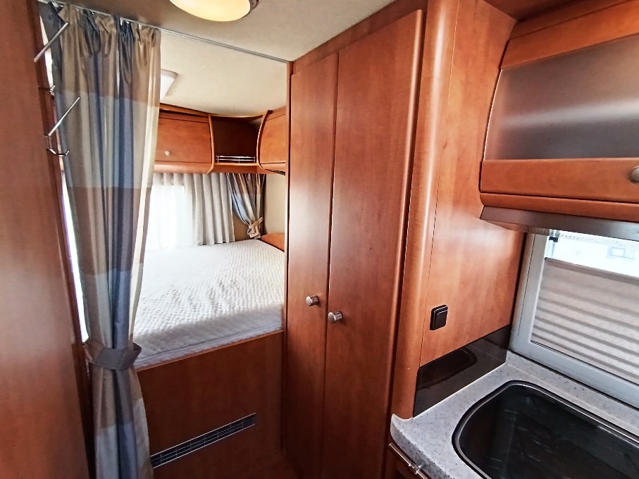 carthago-chic-i47-iveco-patente-c-alde-motorhome-barberacaravan-castelboglione-at-8