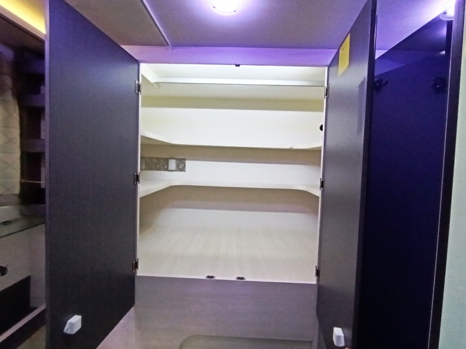 challenger-250-premium-semintegrale-corto-litio-portamoto-barberacaravan-castelboglione-at-11