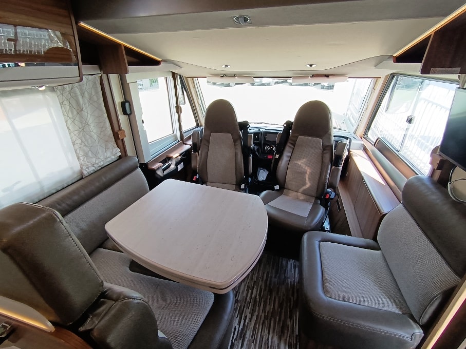 eura-mobil-integraline-695qb-motorhome-lettonautico-alde-barberacaravan-castelboglione-at-6