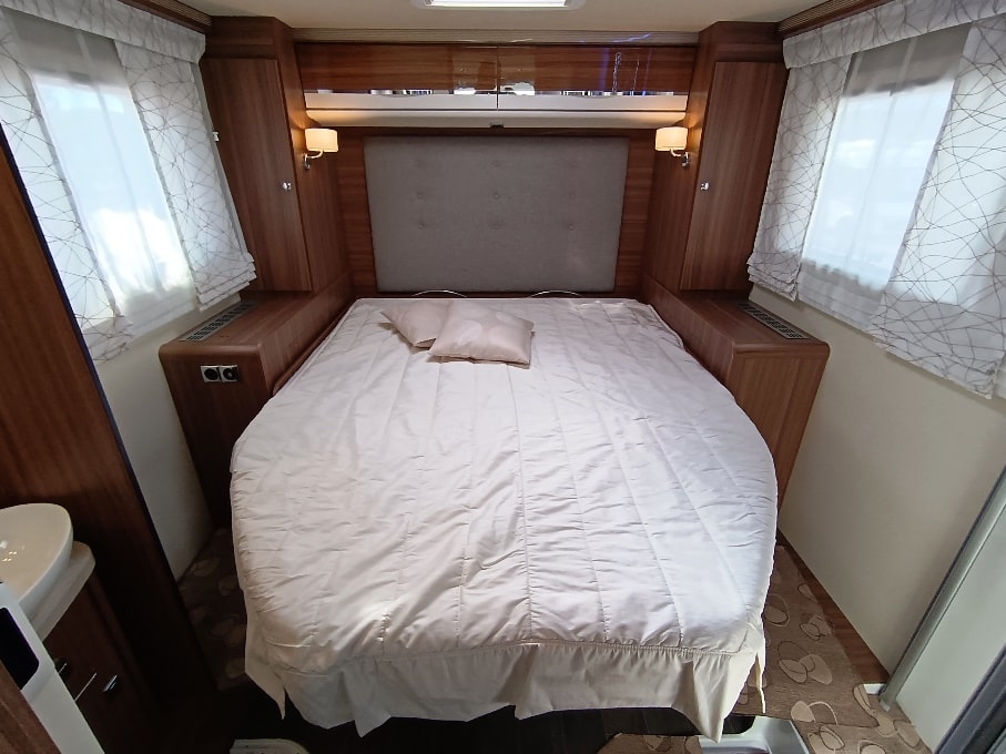 eura-mobil-integraline-695qb-motorhome-lettonautico-alde-barberacaravan-castelboglione-at-9
