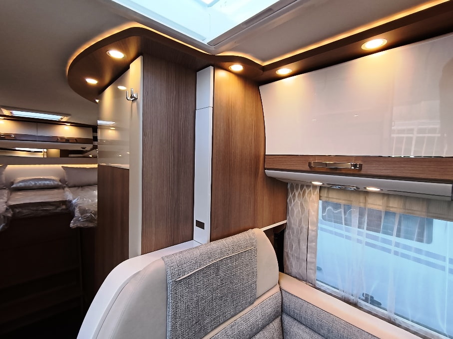 malibu-reisemobil-i-441-le-motorhome-corto-gemelli-barberacaravan-castelboglione-at-12