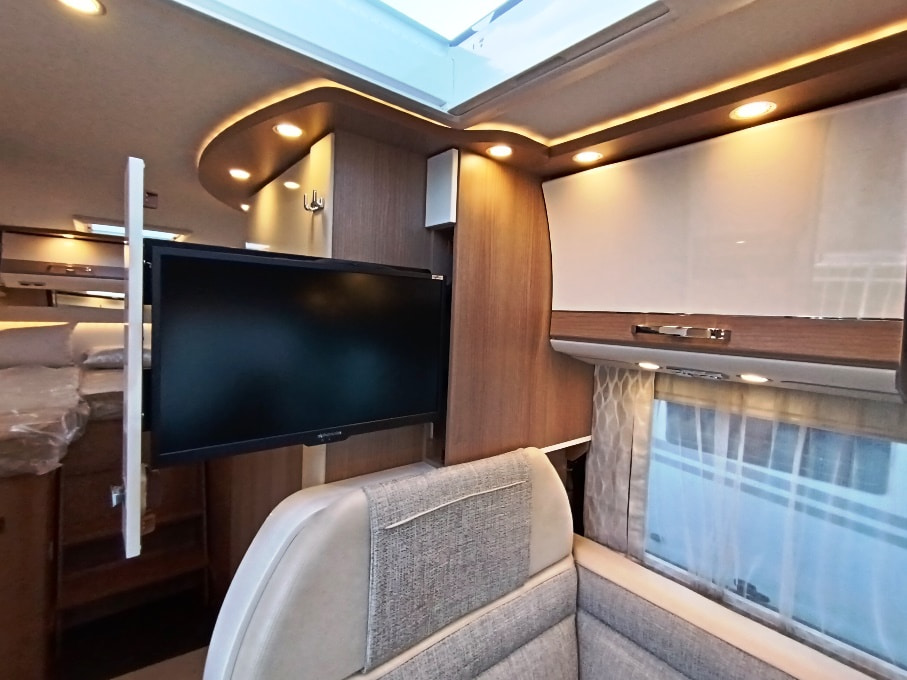 malibu-reisemobil-i-441-le-motorhome-corto-gemelli-barberacaravan-castelboglione-at-13