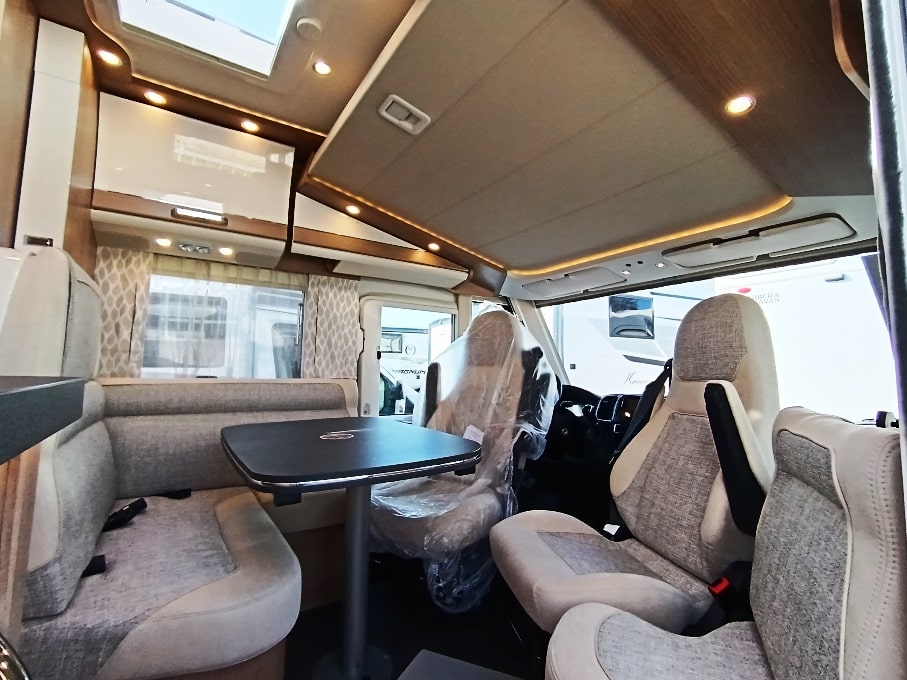 malibu-reisemobil-i-441-le-motorhome-corto-gemelli-barberacaravan-castelboglione-at-3