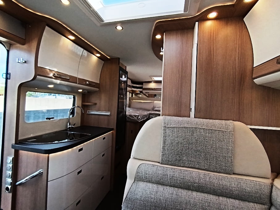 malibu-reisemobil-i-441-le-motorhome-corto-gemelli-barberacaravan-castelboglione-at-5