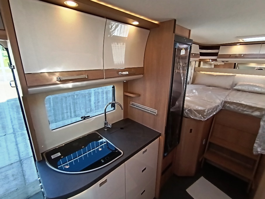 malibu-reisemobil-i-441-le-motorhome-corto-gemelli-barberacaravan-castelboglione-at-6