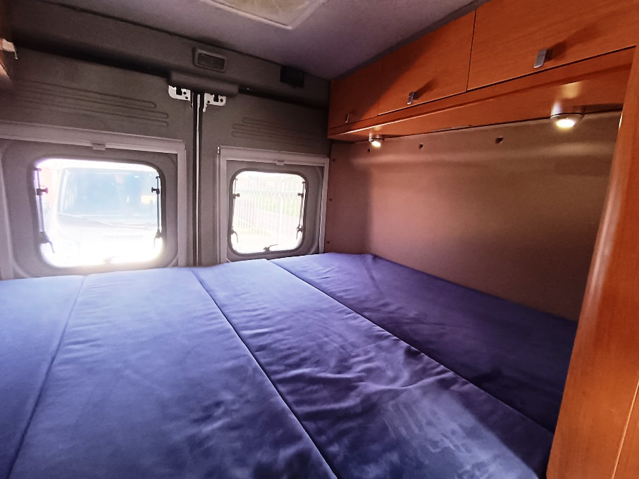 hymer-car-322-van-furgonato-barberacaravan-castelboglione-at-10