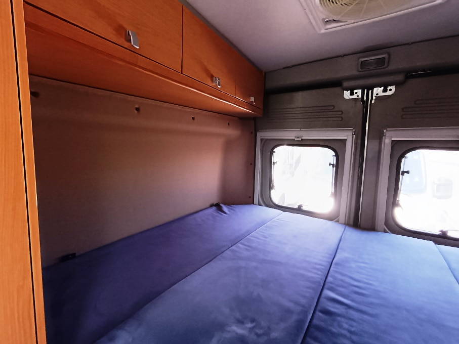 hymer-car-322-van-furgonato-barberacaravan-castelboglione-at-11