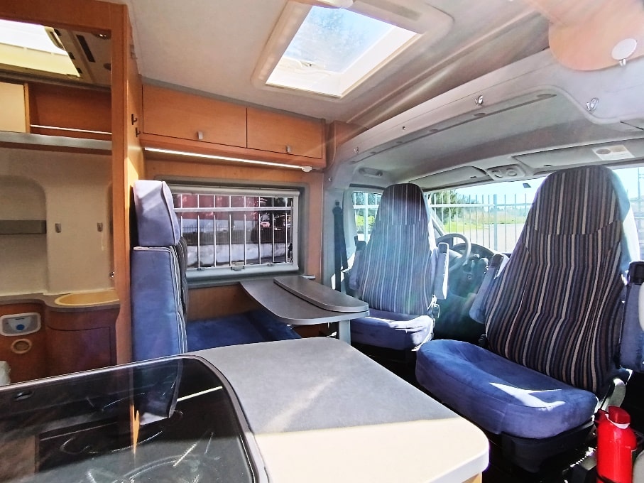 hymer-car-322-van-furgonato-barberacaravan-castelboglione-at-4