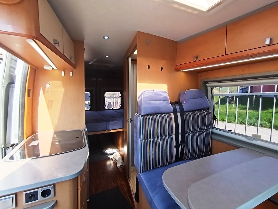 hymer-car-322-van-furgonato-barberacaravan-castelboglione-at-7