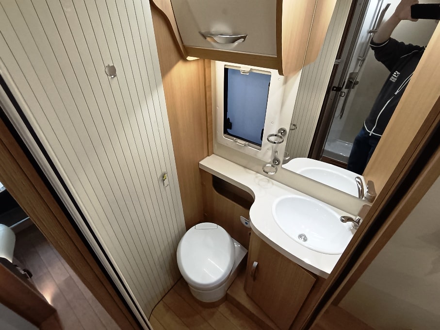 mclouis-mc4-367g-nautico-corto-barberacaravan-castelboglione-at-10