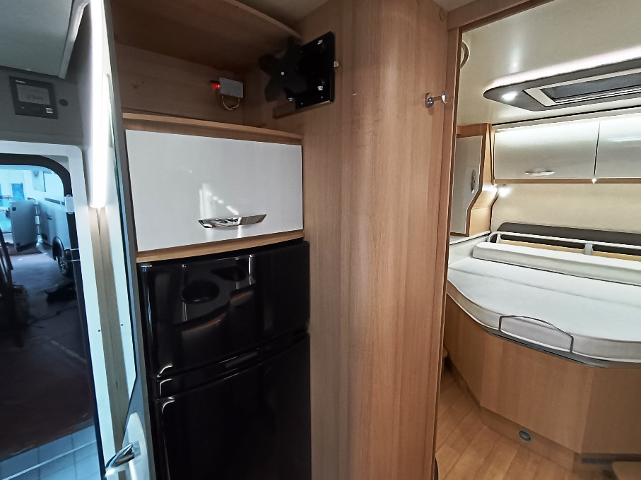 mclouis-mc4-367g-nautico-corto-barberacaravan-castelboglione-at-11