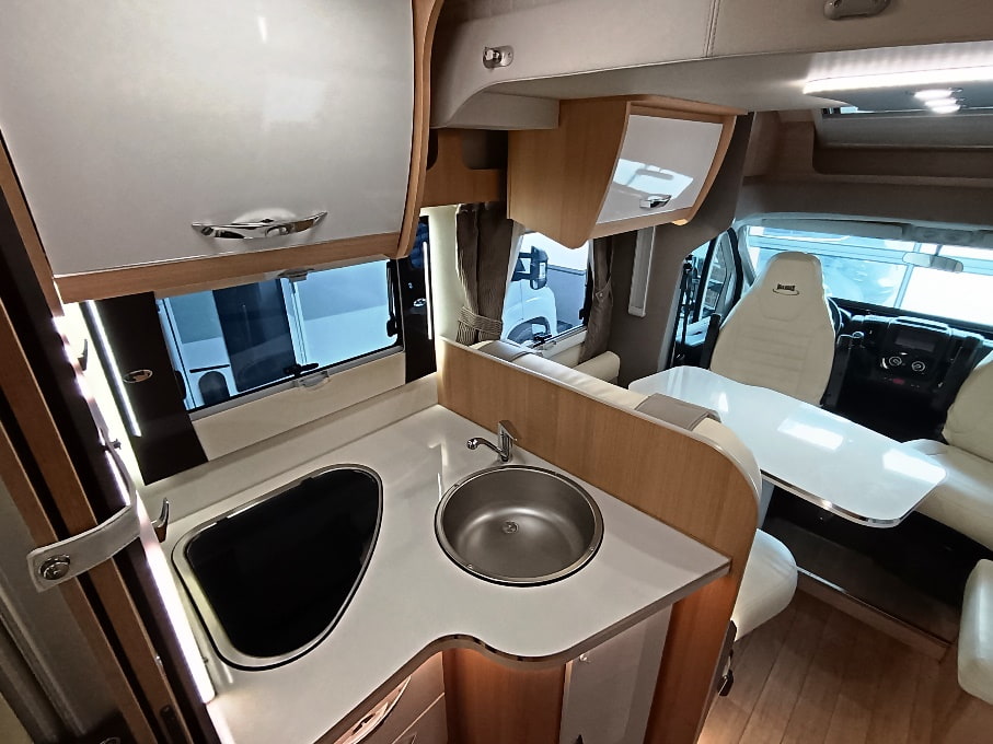 mclouis-mc4-367g-nautico-corto-barberacaravan-castelboglione-at-6
