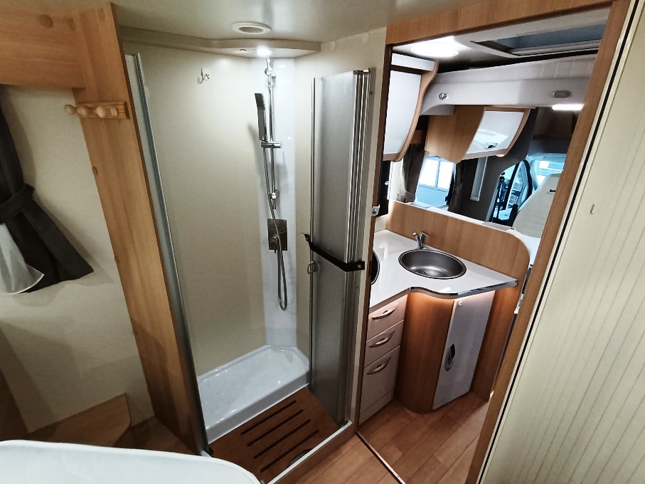 mclouis-mc4-367g-nautico-corto-barberacaravan-castelboglione-at-9