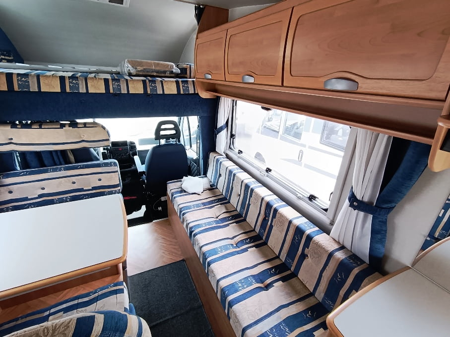 mc louis-glen-432-mansardato-compatto-barberacaravan-castelboglione-at-6