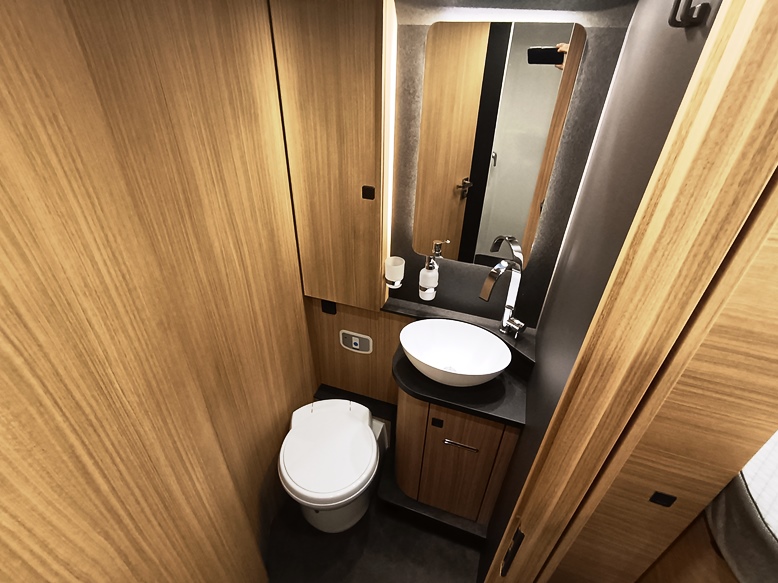 malibu-reisemobil-2026-barberacaravan-castelboglione-at-11