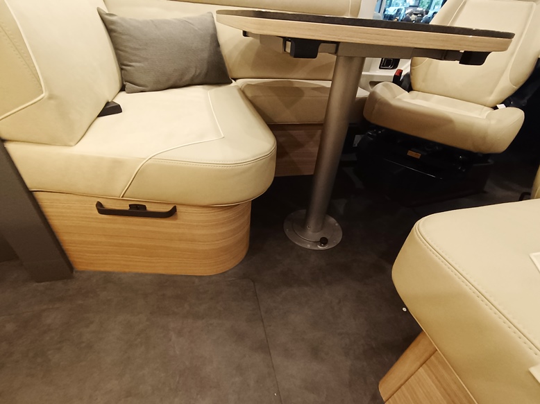 malibu-reisemobil-2026-barberacaravan-castelboglione-at-16