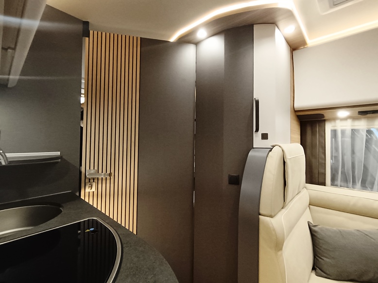 malibu-reisemobil-2026-barberacaravan-castelboglione-at-8