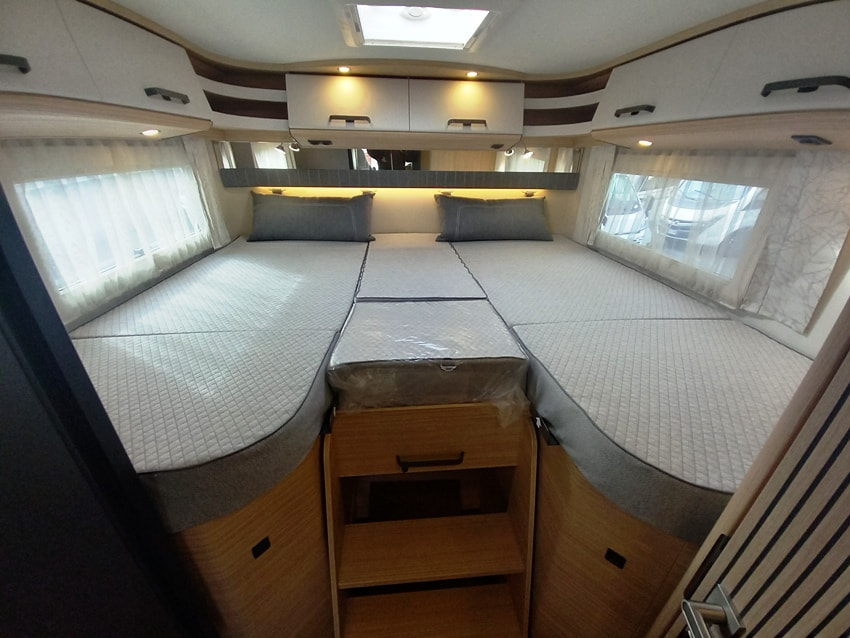 malibu-reisemobil-t430kble-semintegrale-gemelli-doppiopavimento-barberacaravan-castelboglione-at-13