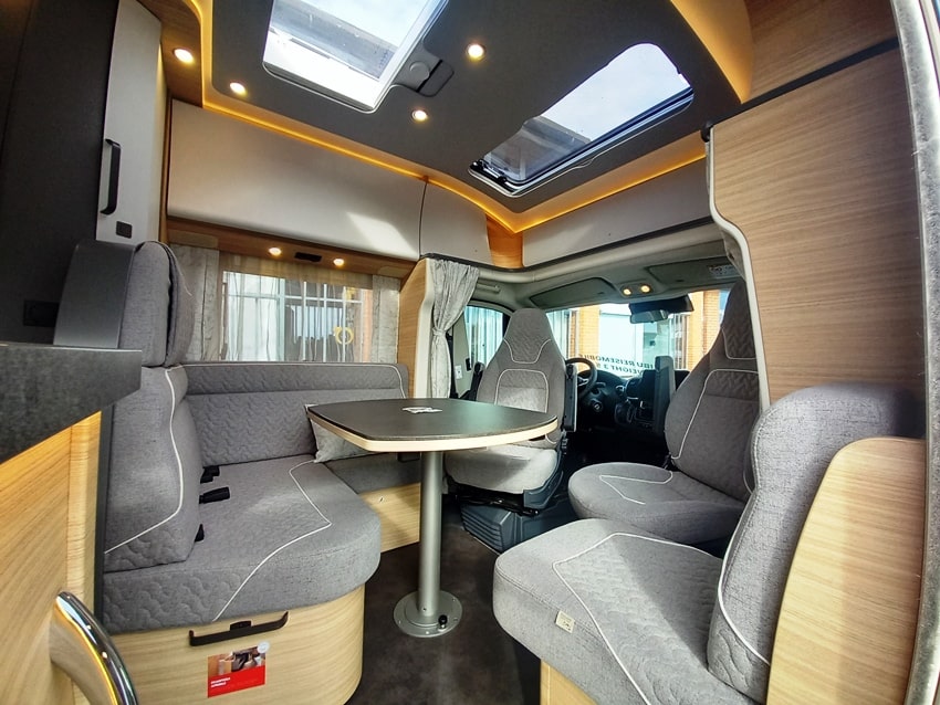 malibu-reisemobil-t430kble-semintegrale-gemelli-doppiopavimento-barberacaravan-castelboglione-at-3