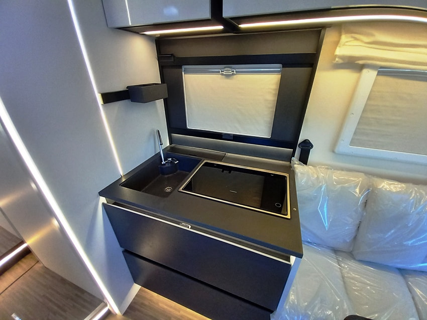 mobilvetta-kea-p86-lettigemelli-facetoface-barberacaravan-castelboglione-at-7