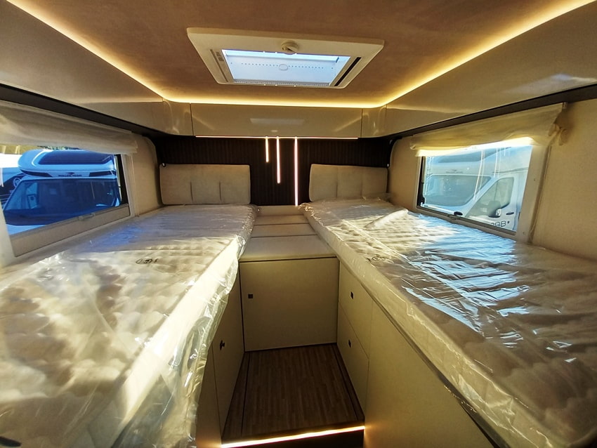 mobilvetta-kea-p86-lettigemelli-facetoface-barberacaravan-castelboglione-at-9