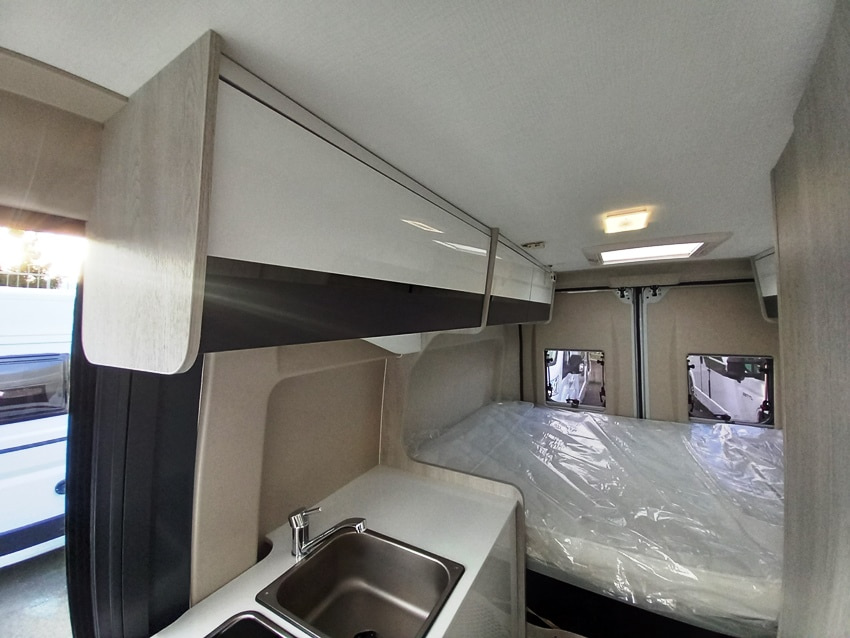 rollerteam-livingstone-2-go-van-furgonato-599-barberacaravan-castelboglione-at-10