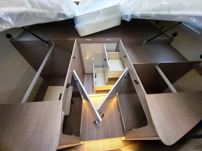 rollerteam-zefiro-287tl-gemelli-facetoface-barberacaravan-castelboglione-at-12