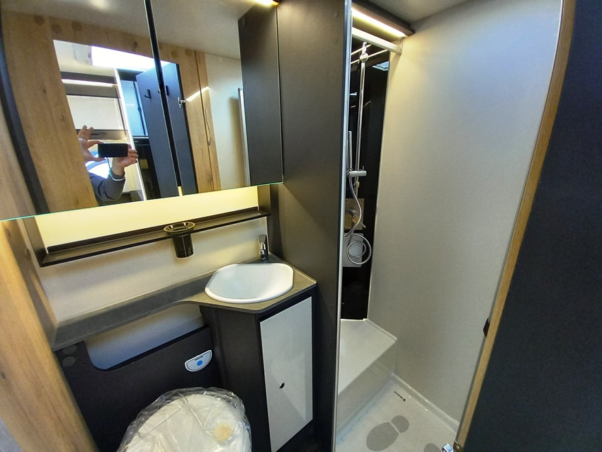 elnagh-t-loft-450-699-barberacaravan-castelboglione-at-12