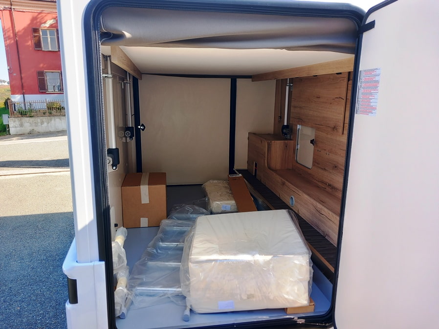 elnagh-t-loft-450-699-barberacaravan-castelboglione-at-13