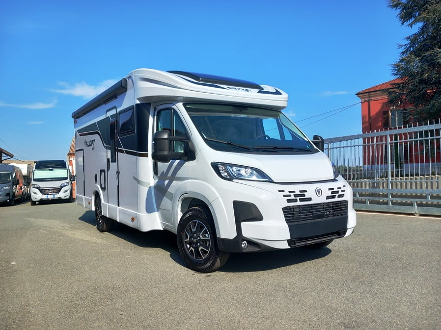 elnagh-t-loft-450-699-barberacaravan-castelboglione-at-2