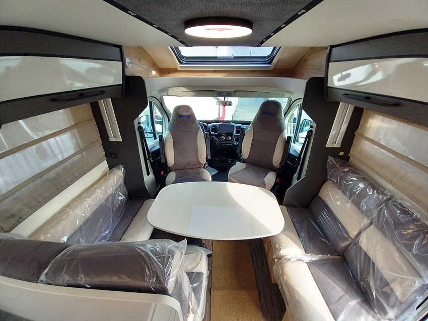 elnagh-t-loft-450-699-barberacaravan-castelboglione-at-6