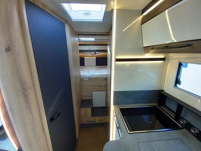 elnagh-t-loft-450-699-barberacaravan-castelboglione-at-7
