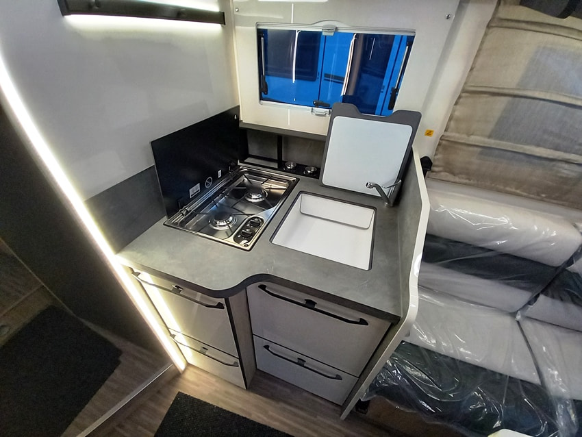 elnagh-t-loft-532-gemelli-barberacaravan-castelboglione-at-16