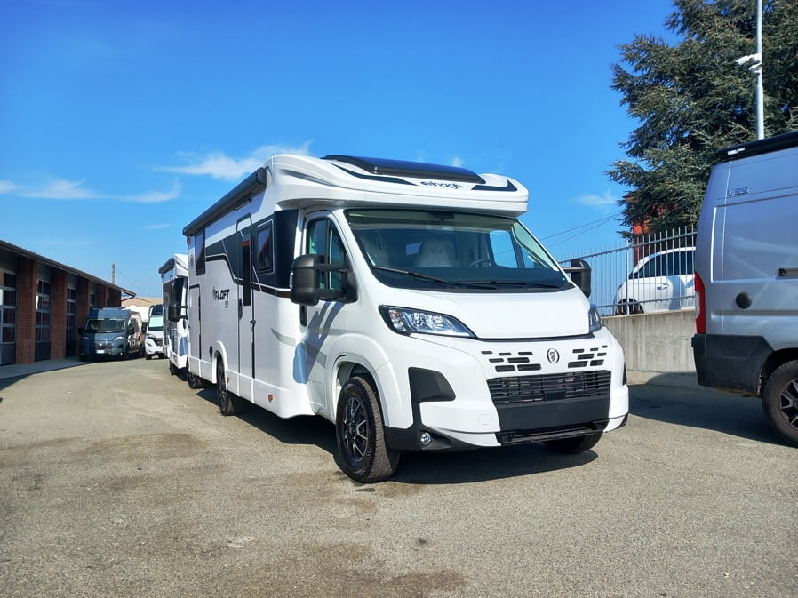 elnagh-t-loft-532-gemelli-barberacaravan-castelboglione-at-2