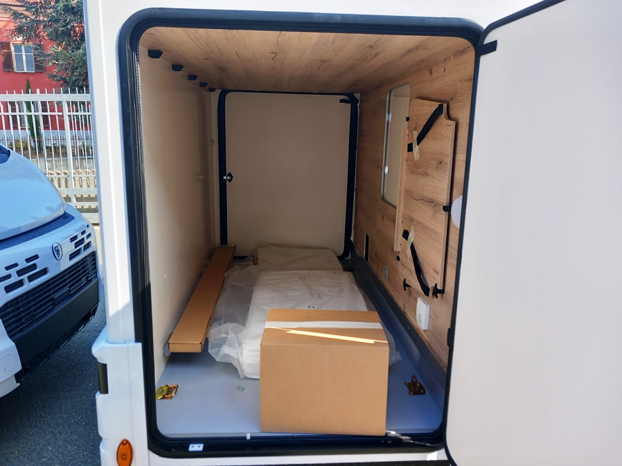 elnagh-t-loft-532-gemelli-barberacaravan-castelboglione-at-4