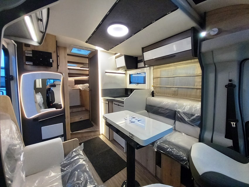 elnagh-t-loft-532-gemelli-barberacaravan-castelboglione-at-6