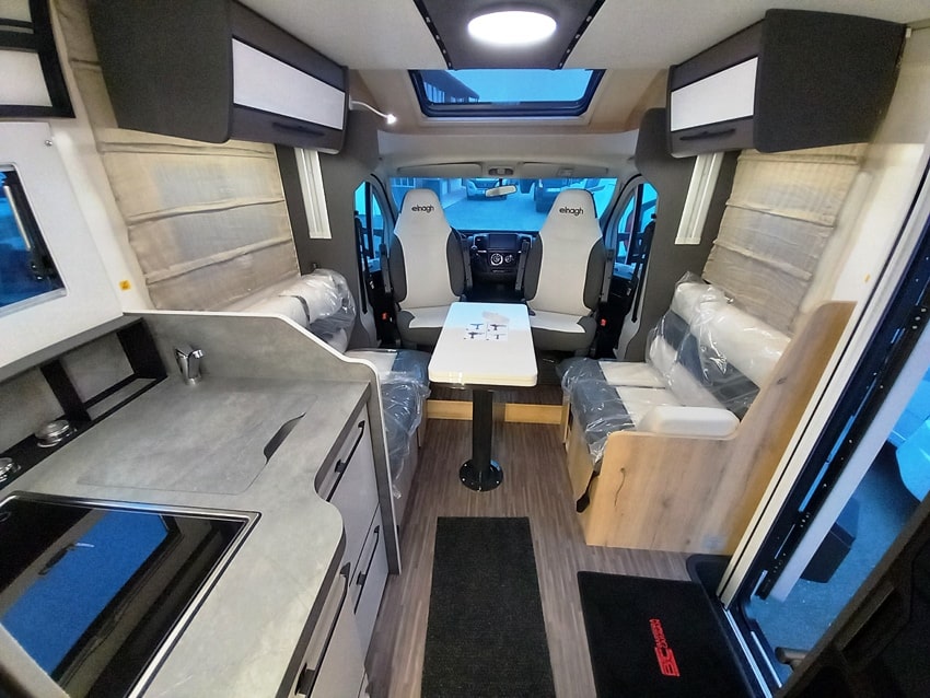 elnagh-t-loft-532-gemelli-barberacaravan-castelboglione-at-8