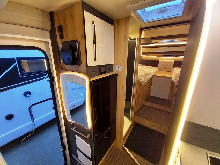 elnagh-t-loft-532-gemelli-barberacaravan-castelboglione-at-9