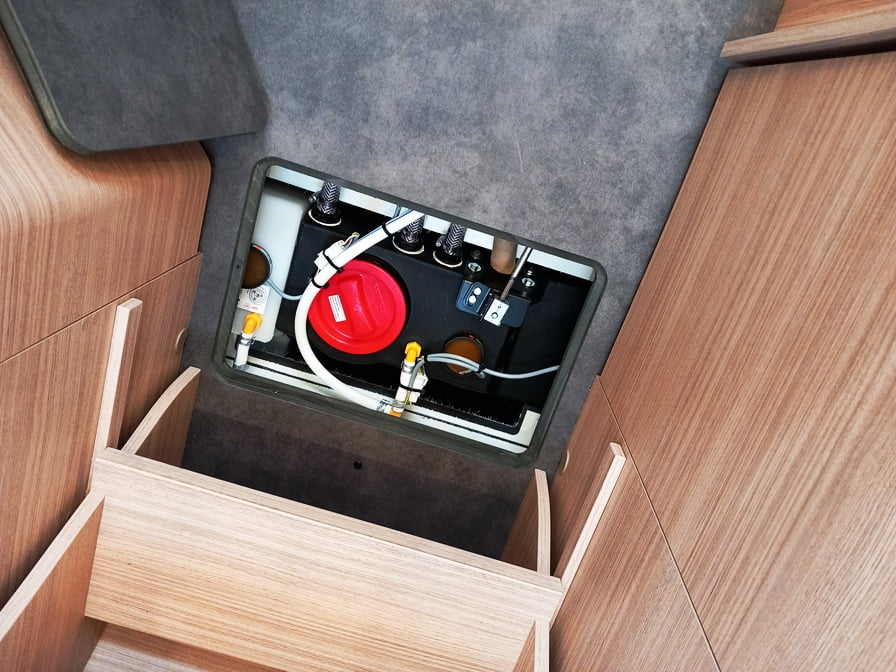 malibu-reisemobil-i-450-rb-le-motorhome-gemelli-barberacaravan-castelboglione-at-20