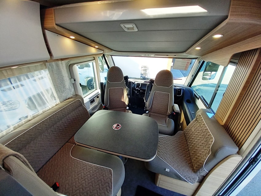 malibu-reisemobil-i-450-rb-le-motorhome-gemelli-barberacaravan-castelboglione-at-5