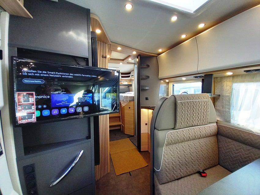 malibu-reisemobil-i-450-rb-le-motorhome-gemelli-barberacaravan-castelboglione-at-7