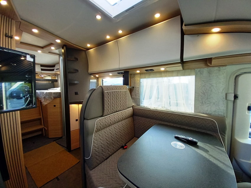 malibu-reisemobil-i-450-rb-le-motorhome-gemelli-barberacaravan-castelboglione-at-9