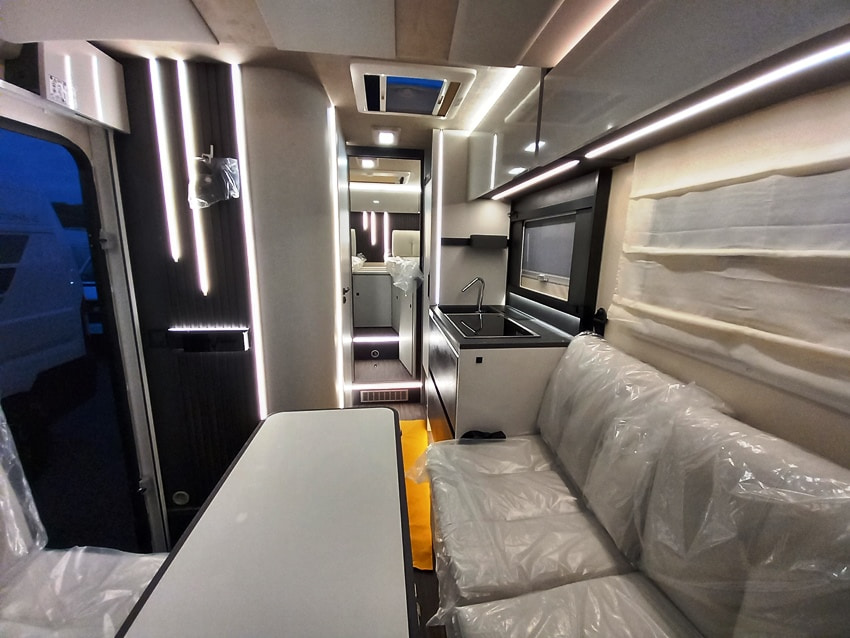 mobilvetta-kea-kompakt-64-gemelli-compatto-barberacaravan-castelboglione-at-6